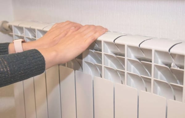 Кличко назвав терміни подачі тепла у будинки столиці, що двічі залишалися без опалення