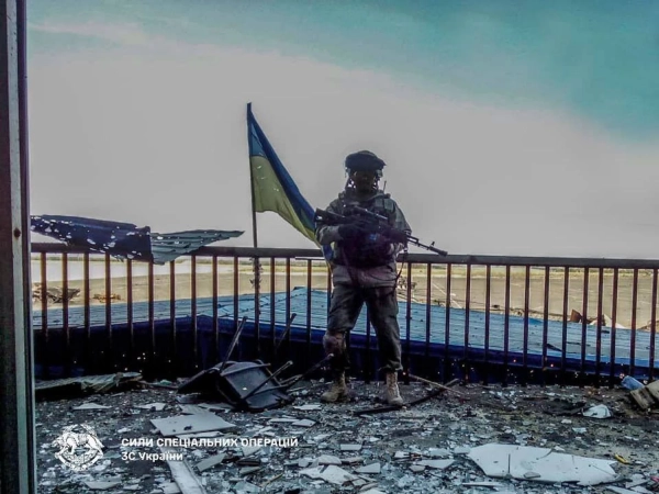 Сталеві воїни витримали, фортеця впала: Україна славить оборонців Донецького летовища 14 Сталеві воїни витримали, фортеця впала: Україна славить оборонців Донецького летовища 12