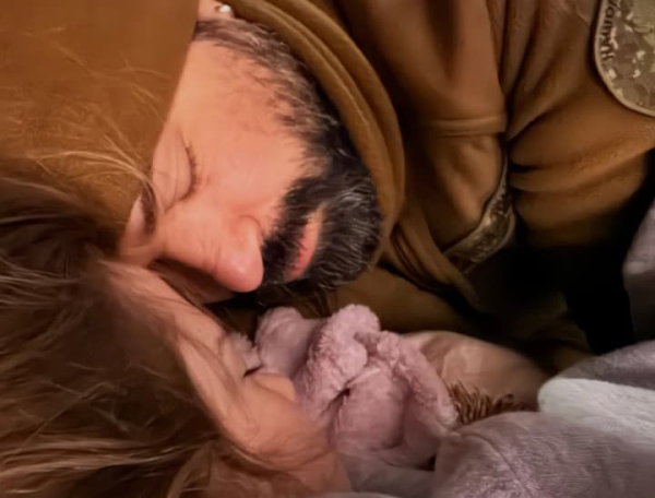 “Коли не потрібні слова”: Олена Мозгова поділилась світлиною чоловіка-воїна та зворушливою миттю&hellip;