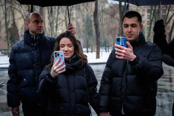 У Харкові на “супертехнологічному” весіллі активували 5G