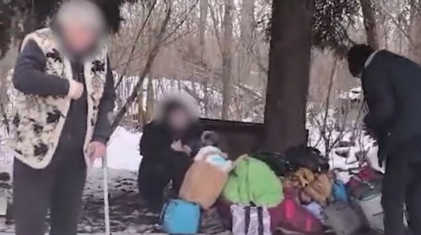 Копи оприлюднили відео порятунку родини з Костянтинівки та останки загиблої матері 1