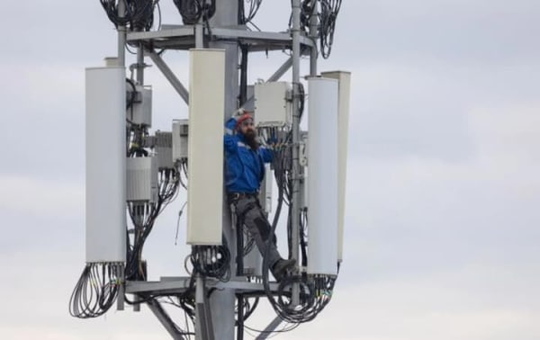 Відключення, холоднеча й атаки: чи витримає мобільний зв’язок&hellip;