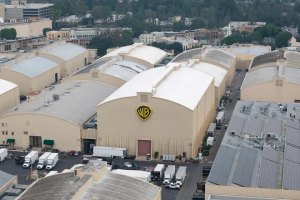 Warner Bros. Discovery може поновити обговорення щодо продажу з Paramount після нової пропозиції. 5