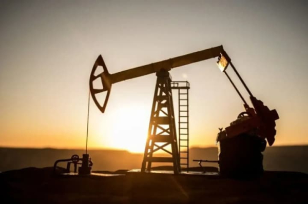 Нафтові котирування близькі до першого тижневого падіння майже за два місяці напередодні американо-іранських переговорів.