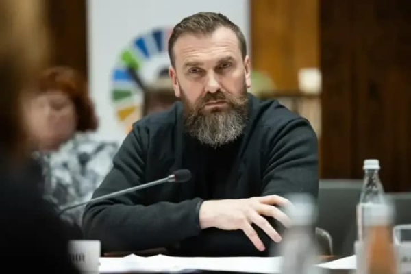 Затримки з виплатами вчителям у шістьох муніципалітетах: технічні труднощі, –…