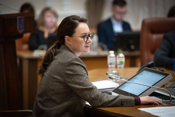 Уряд гарантує своєчасне забезпечення шкіл підручниками: пояснення від Свириденка 1