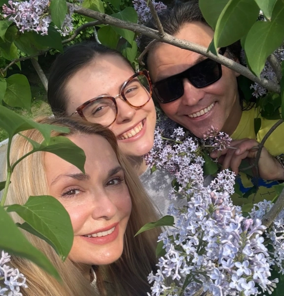 Ольга Сумська розчулила мережу зворушливим привітанням доньки з 24-м днем народження 6