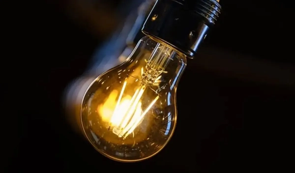 АіФ UA 20 Завтра світло вимкнуть по всій Україні: графіки відключень стартують з 8:00