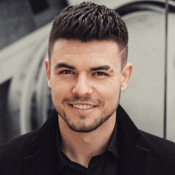 Замість гаджетів — сад: чому з дитинства співак Ігор Целип любив поратися біля дерев