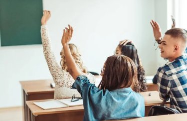 Цифрова освіта України: мільярди вкладено, але техніку досі оновлюють із минулого століття