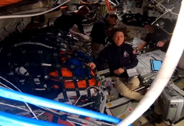 АіФ UA 32 Artemis II: Астронавти встановили рекорд відстані від Землі