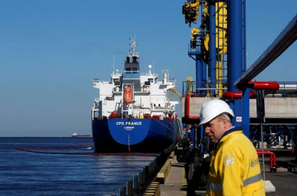 Росія змушено скоротить видобуток нафти через атаки на ключові об'єкти експорту 9