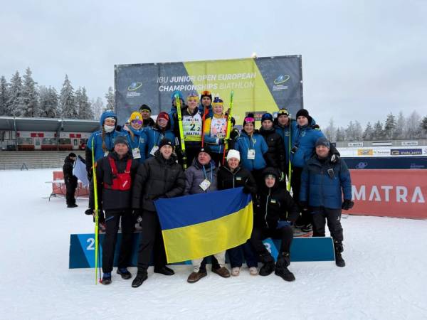 Тріо з Тернопільщини: Сестри та брат, що підкорюють світові та українські п'єдестали 3