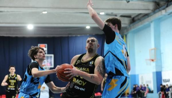 Івано-Франківськ запалює: битва за першість у Фіналі восьми Першої ліги з баскетболу