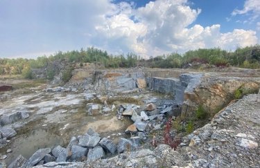 Вінниччина виставляє на продаж гранітний кар'єр за $3,5 мільйона: фото 8 Вінниччина виставляє на продаж гранітний кар'єр за $3,5 мільйона: фото 8