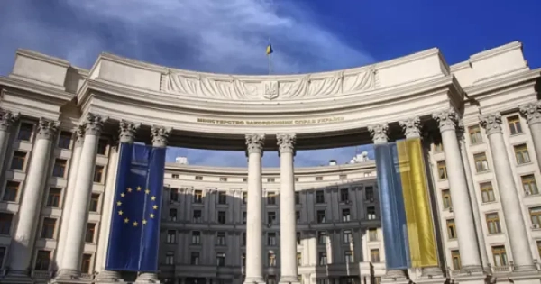 МЗС спростовує чутки: Посольство США в Києві залишається на місці 1