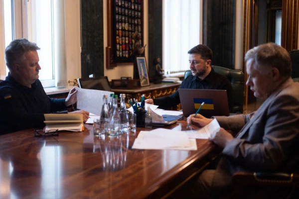 АіФ UA 14 Україна зміцнює безпеку Румунії: Зеленський та Дан скоординували спільні кроки