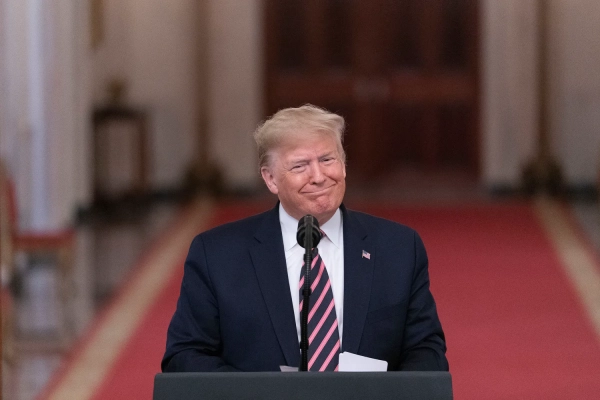 Стан здоров'я Трампа: лікар повідомив про набряк ноги та синці на руках 5