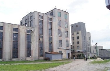 Масштабний спиртзавод на Тернопільщині: нова ціна шокує – вдвічі нижча! 5 Масштабний спиртзавод на Тернопільщині: нова ціна шокує – вдвічі нижча! 4