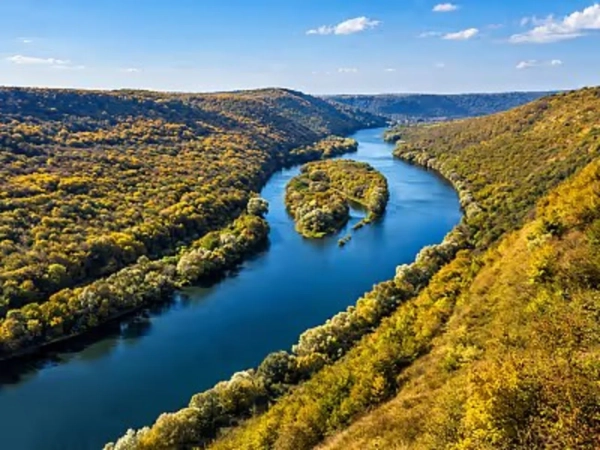 Острів Інь-Янь на Дністрі