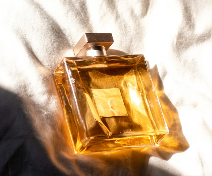 Як правильно наносити парфуми: поради від експертів Timss Parfum