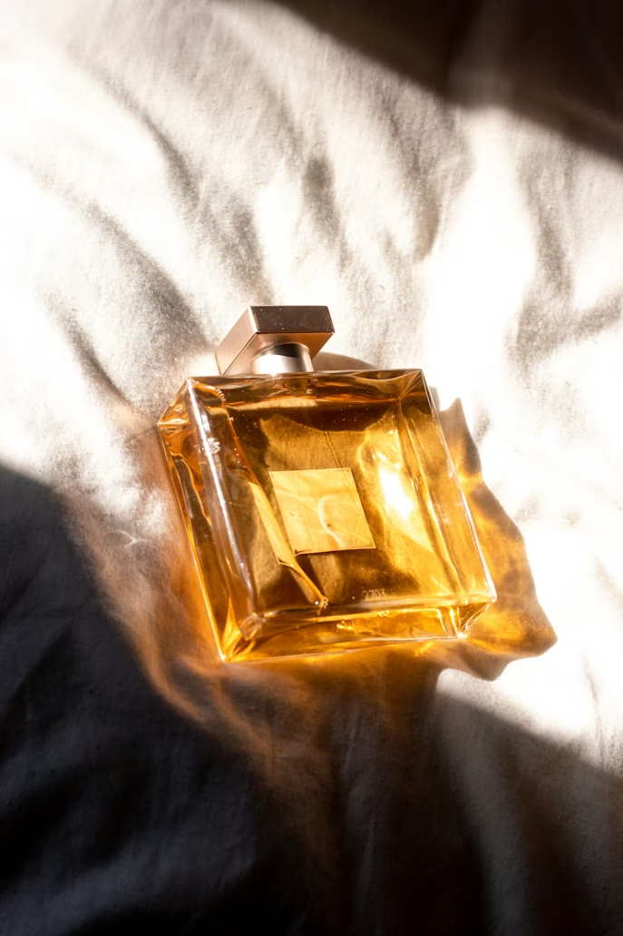 Як правильно наносити парфуми: поради від експертів Timss Parfum 8