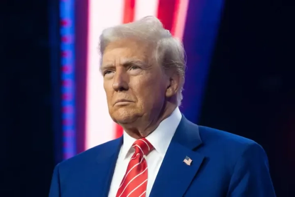 Трамп гарантує: Іран не матиме ядерної зброї, Ормузька протока залишатиметься відкритою 8