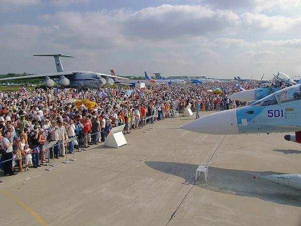 МАКС-2026: Росія скасувала авіасалон, виключивши його з планів