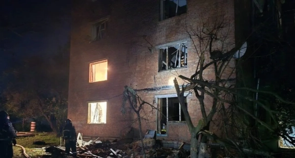 Харків під ударом: двоє поранених, руйнування будинків та знищені гаражі