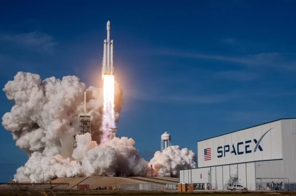 Орбітальні дата-центри ШІ: інвестор SpaceX передбачає близьке майбутнє