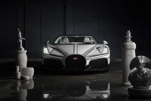 АіФ UA 42 Bugatti підкорює світ: гіперкар W16 Mistral Blanc Éternel з ексклюзивною…