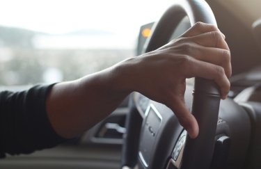 АіФ UA 40 Уряд скорочує термін дії посвідчень водія: дізнайтеся про нові правила в Україні
