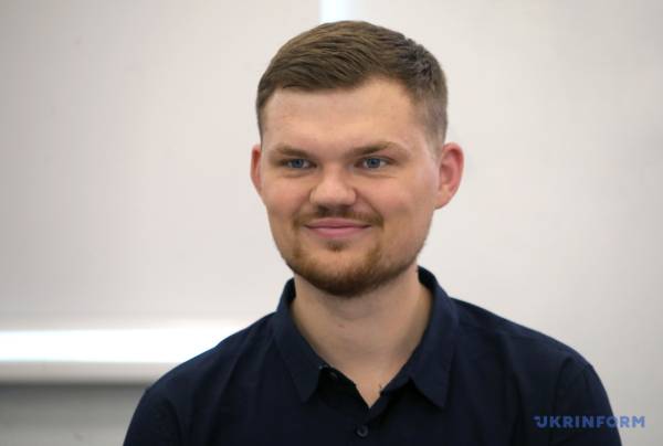 РетроМузФест 2024: Музика, що руйнує межі, запанує на фестивалі імені Весоловського 11 РетроМузФест 2024: Музика, що руйнує межі, запанує на фестивалі імені Весоловського 11