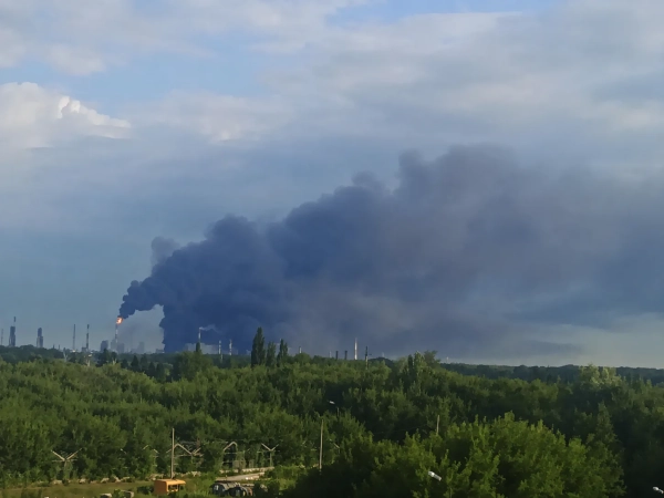 АіФ UA 13 Українські Сили Оборони нищать НПЗ та “тіньовий флот” рф: Зеленський відзначив ефективність далекобійних ударів