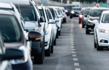 Які кольори автомобілів здобули найбільшу прихильність українців у цьому році 13