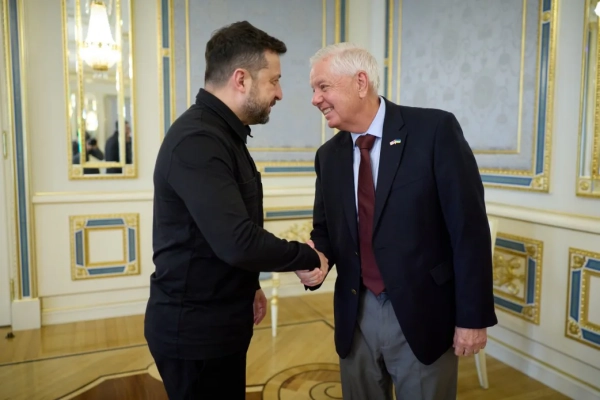 Зеленський висловив глибокі співчуття світові через втрату рішучого лідера 8