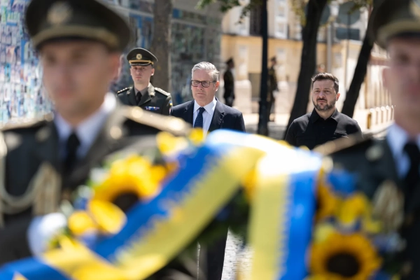 Зеленський і Стармер у Києві: вшанування полеглих героїв України