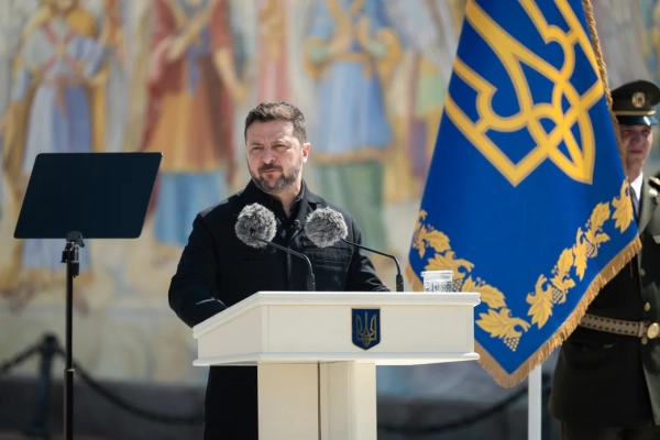 Зеленський мобілізує сили: перед засіданням “Слуги народу” – розмова з військовим керівництвом