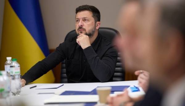 Зеленський зібрав командувачів корпусів та оборонних виробників на ключову Ставку: обговорили стратегію і виробництво 3 Зеленський зібрав командувачів корпусів та оборонних виробників на ключову Ставку: обговорили стратегію і виробництво 3