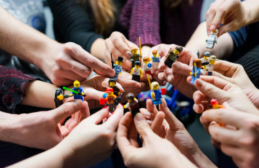 LEGO: Будуємо емоційний інтелект дитини — розвінчуємо міфи.