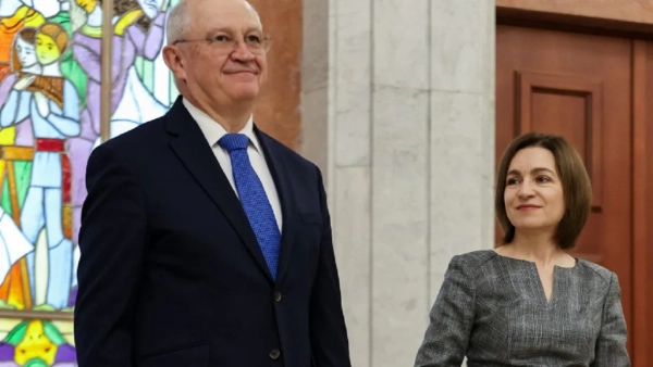 Президентка Молдови Санду погодила відставку прем’єра Мунтяну