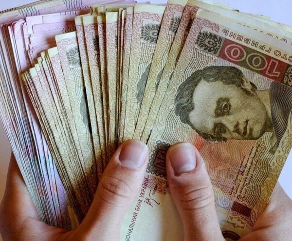 Безконтактні платежі домінують: 99% оплат картками в магазинах&hellip;