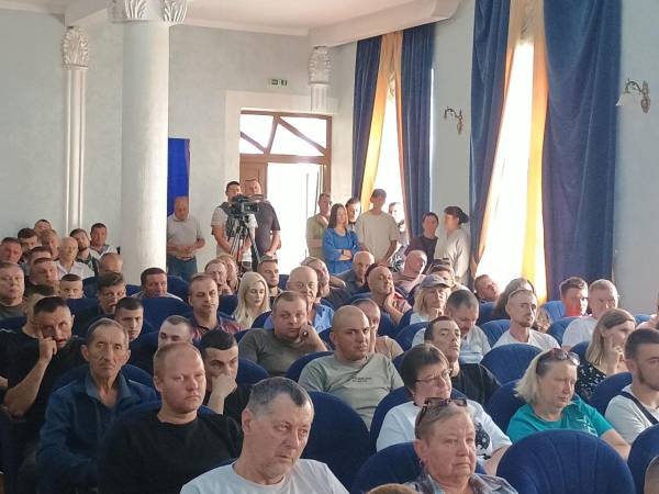 Незаконний джипінг у Карпатах: Мінекономіки та НПП наголошують на дотриманні закону
