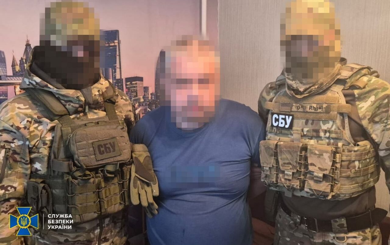 Агент ФСБ, що готував вбивство та палив авто Героя України, проведе 15 років за ґратами 9 Блогер виявився агентом гру, який коригував ворожі удари через свої Telegram-канали — СБУ