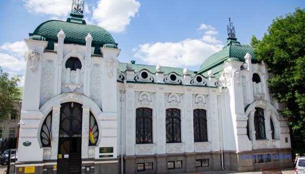 Музей Кропивницького: між легендами та оновленою реальністю 1 Музей Кропивницького: між легендами та оновленою реальністю 1
