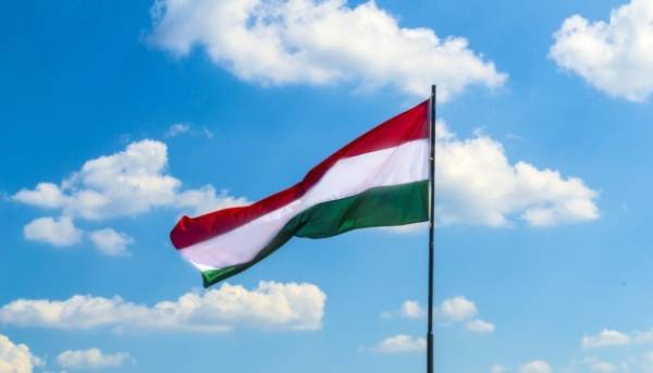 Тиса" висуває ексголову Верховного суду кандидатом у президенти Угорщини 10 Тиса" висуває ексголову Верховного суду кандидатом у президенти Угорщини 9