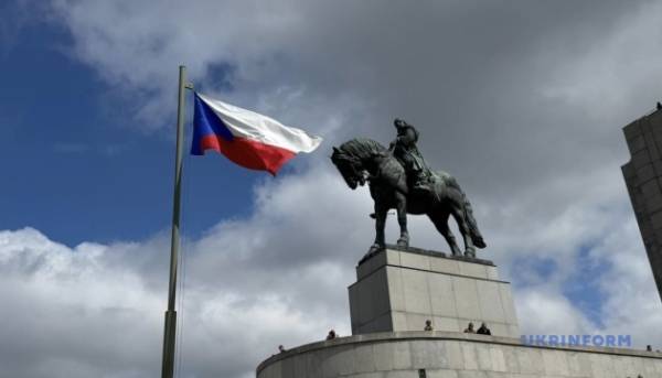 Чехія назвала документи для українських чоловіків, які потребують тимчасового захисту 11