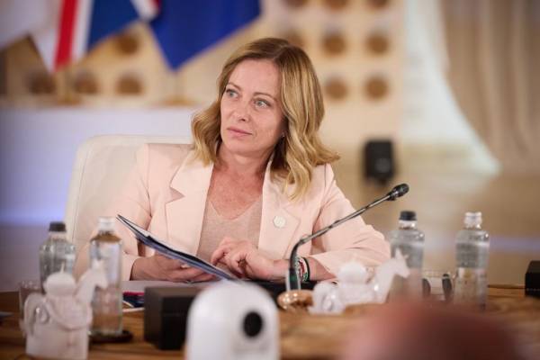 АіФ UA 31 Італія відбиває штурм: Мелоні відповіла Іспанії щодо Шенгену