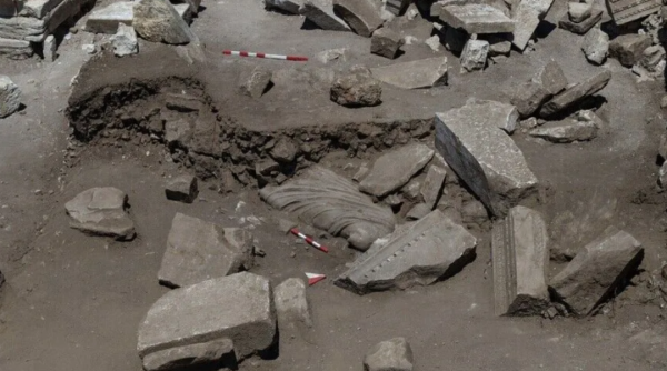 Знайшли 1800-річну статую Асклепія: давньогрецького бога медицини 13 Знайшли 1800-річну статую Асклепія: давньогрецького бога медицини 13