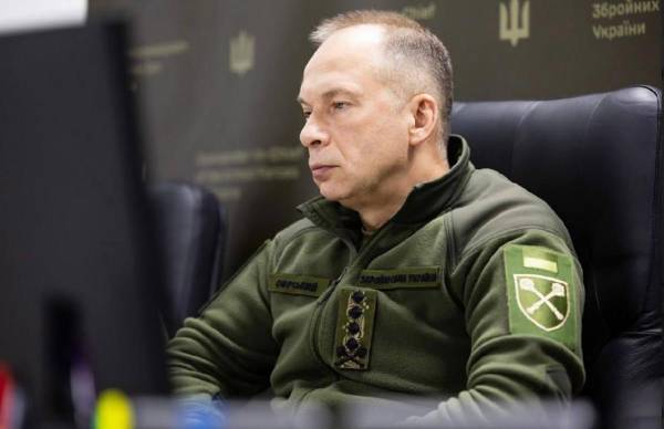 Сирський здобуває освіту в університеті після звільнення 12